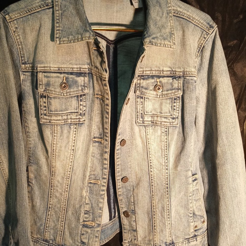 CHICO'S PLATIMUM JEAN JACKET